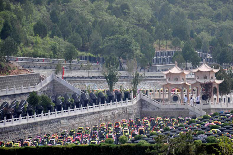 风水墓地怎么看好坏?