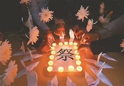 老人没去世寿衣放哪里好(图1) 老人没去世寿衣放哪里好