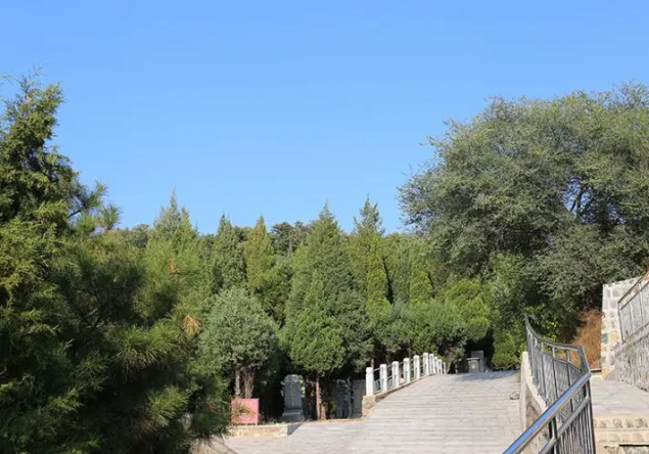 宝云岭墓园