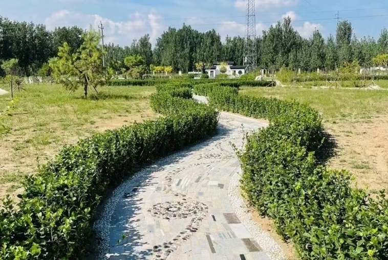 易县万福陵园怎么样